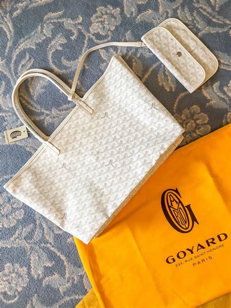 where to buy goyard in paris|goyard saint louis pm price.